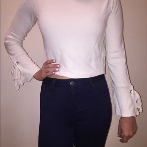 Zara cream colored crop top with bows on sleeves